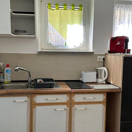 Ein Zimmer Wohnung Am Markt Oelsnitz  Exterior foto
